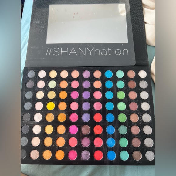 🎉Host pick 🎊SHANY Eyeshadow Palette, Ultra Shimmer, Studio Colors  88 colors - Picture 9 of 9
